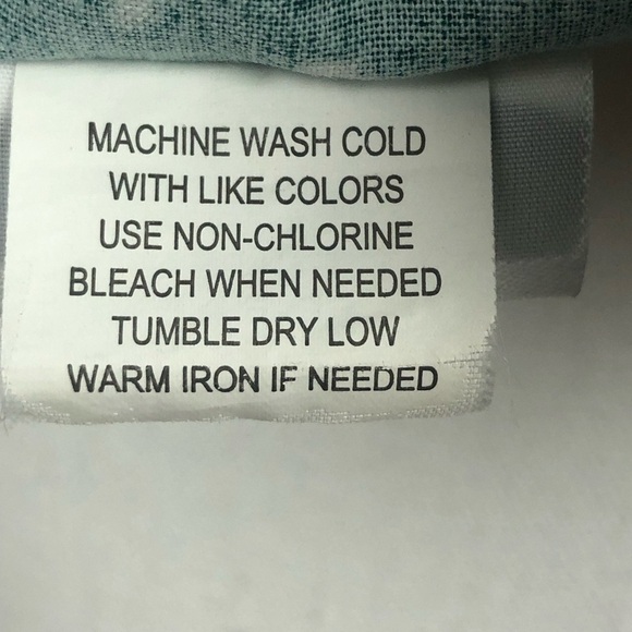 LIFE Women’s Christmas Scrub Top Sz Large Multi Color Short Sleeves Pockets - Picture 6 of 8